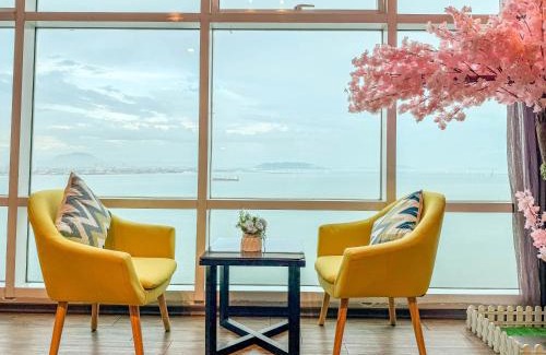 George Town Apartment | HappySty by Golden Hour Maritime Suite