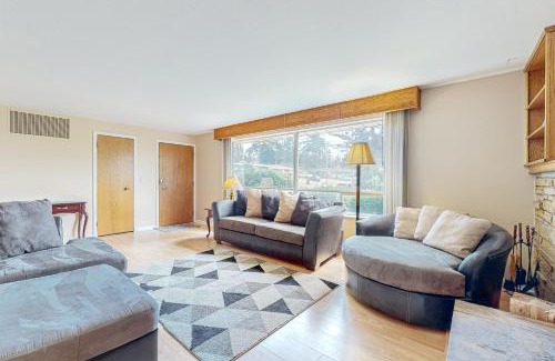 Oak Harbor House | Harbor Haven Retreat
