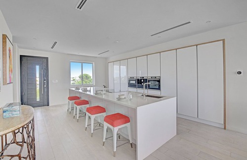 Bouvet Island Condo | Harbor Hummingbird Haven - 3-bedroom condo with marina views