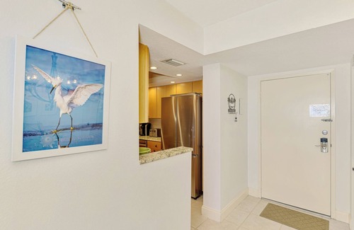 Siesta Key Condo | Harbor Towers Siesta Key Gulf Facing 2/2 condo!