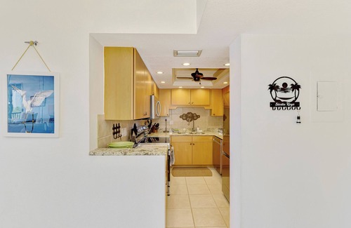 Siesta Key Condo | Harbor Towers Siesta Key Gulf Facing 2/2 condo!