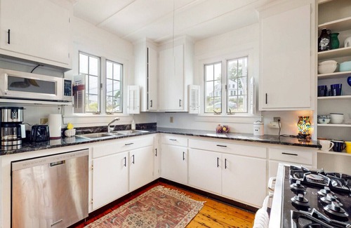 Boothbay Harbor House | Harborfront Home in the Heart of Boothbay | Walk to Restaurants & Shops