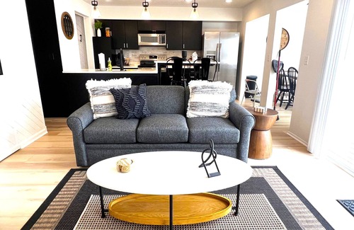 Huron Condo | Harborview on the water-sleeps 24 w/8 King Suites!