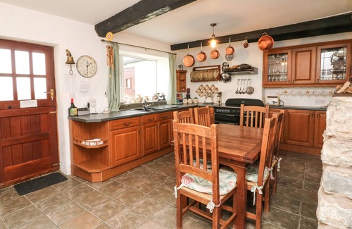 Watchet House | HARBOUR COTTAGE, pet friendly, character holiday cottage in Watchet