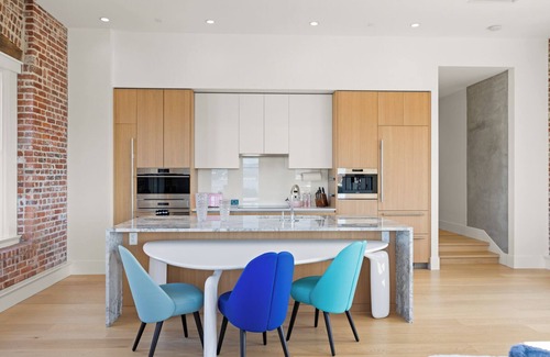 Inner Harbour Condo | Harbour Heaven