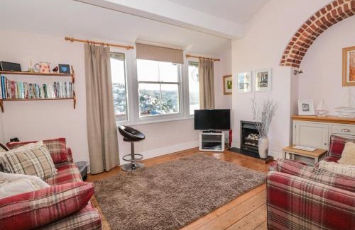 Dartmouth House | Harbour Heights