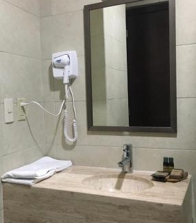 Ricardo Flores Magon Hotel | Harbour Inn - Veracruz