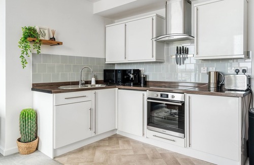 Mylor Churchtown Apartment | Harbour sea views in town centre