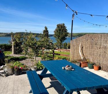 Aghada Apartment | Harbour view retreat Cró na mbó