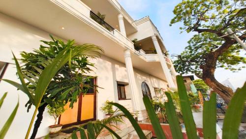 Rameshwaram Hotel | Hare Rama Hare Krishna - EESHA Hotel