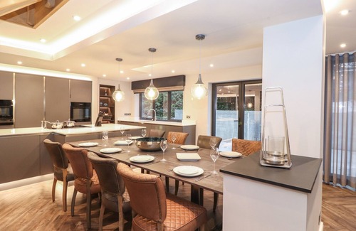 Bowness-on-Windermere House | HARE'S BREATH, pet friendly, with open fire in Bowness-On-Windermere