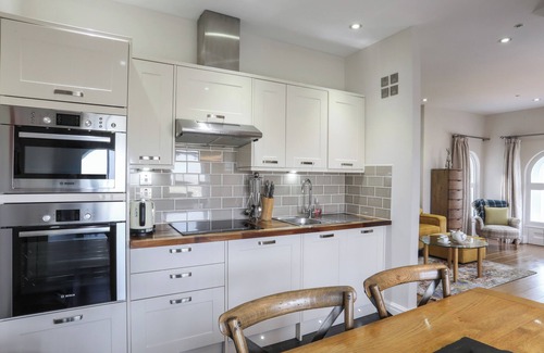 Harlech Cottage | HARLECH APARTMENTS - GWERN, romantic in Harlech