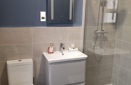 Torquay Bed & Breakfast | Harmony Guest House