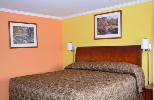 Goderich Hotel | Harmony Inn