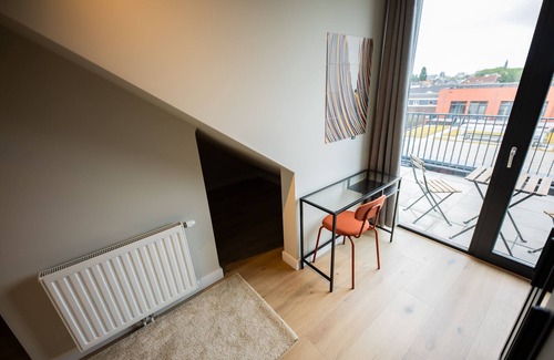 Rotterdam Villa | Harmony Spacious 3BRD Apartment PK15