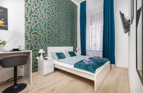 Palace District Apartment | Harmony Studios In City Center