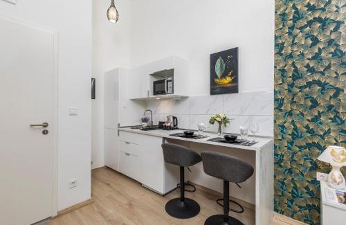 Palace District Apartment | Harmony Studios In City Center