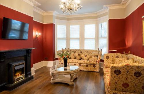 Harrogate House | Harrogate Self Catering - Harlow House - Harrogate Valley Gardens View