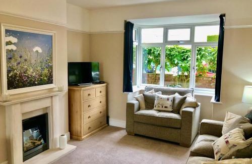 Torquay House | Harry's