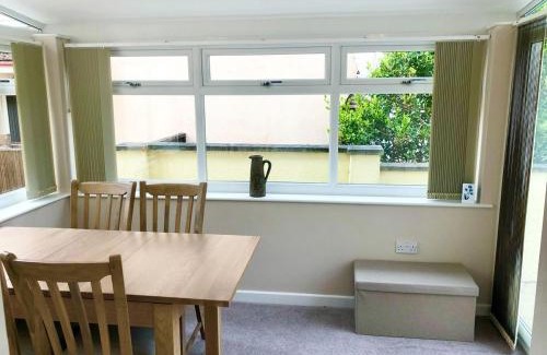 Torquay House | Harry's