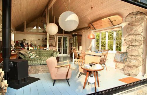 Hartland House | Harry's Hut near Welcombe Mouth Beach
