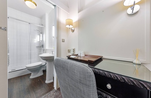 Windsor City Centre Hotel | Harte and Garter