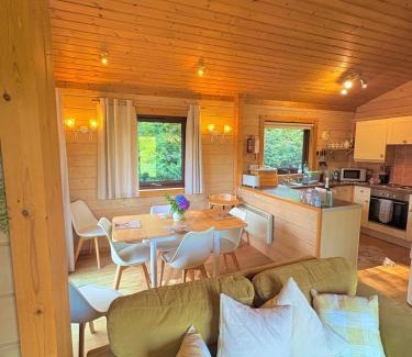Hartland House | Hartland Hideaway Lodge