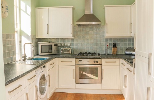Mortehoe Apartment | HARTLAND VIEW, family friendly, country holiday cottage in Woolacombe