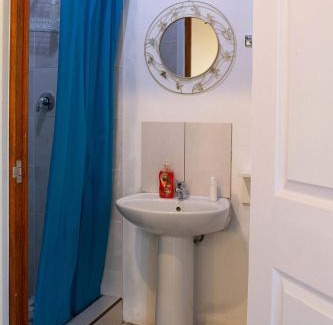 Krugersdorp Bed & Breakfast | Hartley Manor Guest House