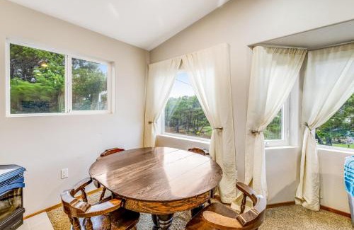 Rockaway Beach House | Harvey's Nedonna Nest