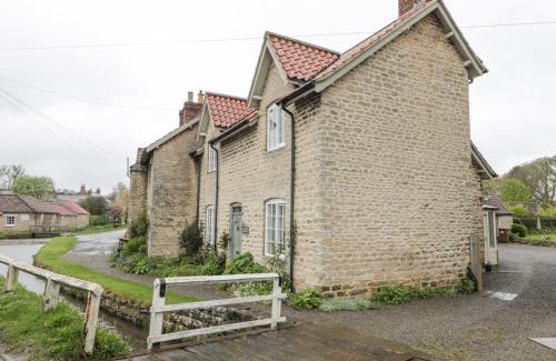 Hovingham House | Harwood Cottage
