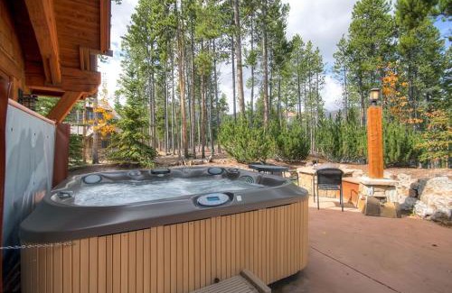 Peak 8 House | Hatari Lodge Holiday home