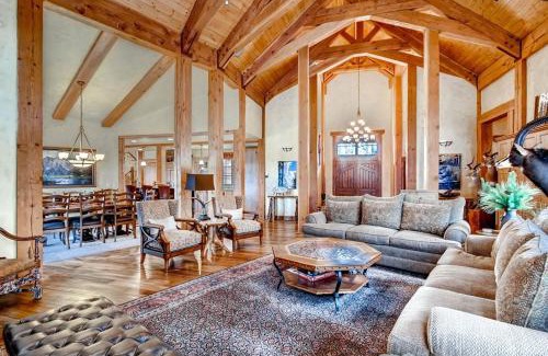 Peak 8 House | Hatari Lodge Holiday home