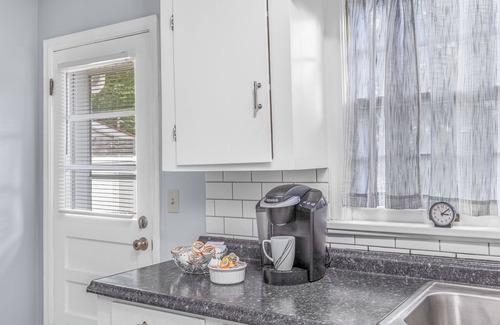 Sheffield House | Hatch Haven, by ReNew Rentals, WiFi, and Dogs Welcome