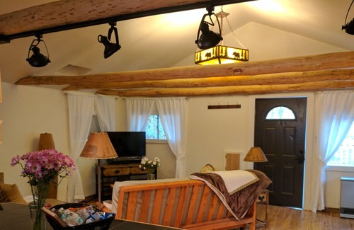 Fishhook House | Hatcher House - Hatcher Pass / Downtown Palmer