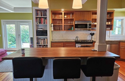 Bar Harbor House | Hathaway Cottage - modern, beautiful home in the heart of Bar Harbor near the water