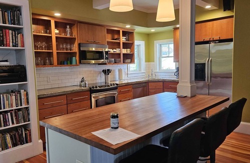 Bar Harbor House | Hathaway Cottage - modern, beautiful home in the heart of Bar Harbor near the water