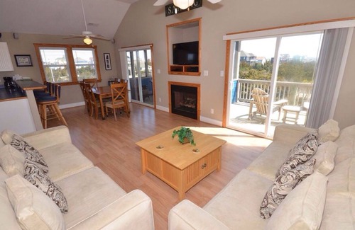 Salvo Cottage | Hatteras Island with ocean views!