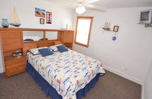 Salvo Cottage | Hatteras Island with ocean views!