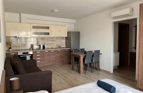 Debrecen Apartment | Hatvan Central Apartment