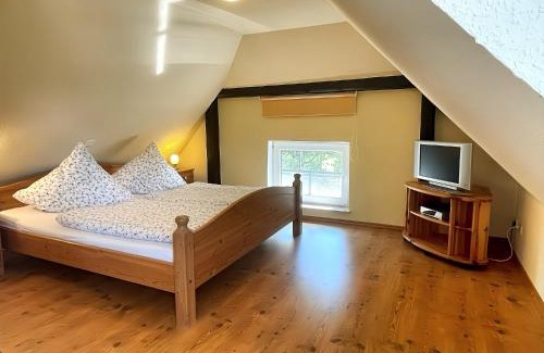 Emmelsbuell-Horsbuell House | Haus Benninghusumer Deichweg, eingezäunt, Hunde Willkommen, Kamin, ruhig gelegen, WLAN