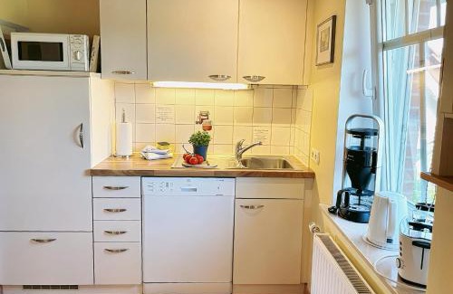 Emmelsbuell-Horsbuell House | Haus Benninghusumer Deichweg, eingezäunt, Hunde Willkommen, Kamin, ruhig gelegen, WLAN
