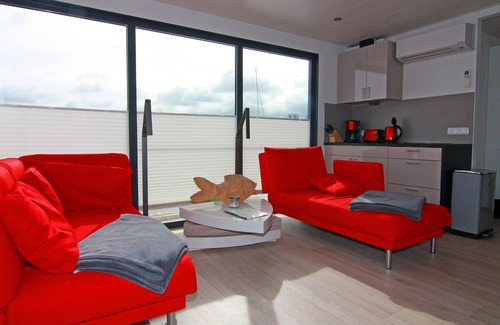 Ribnitz-Damgarten Boat Rental | Haus in Ribnitz Damgarten for 3 Personen