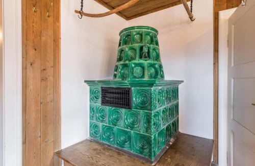 Osterhofen House | Haus Löweneck