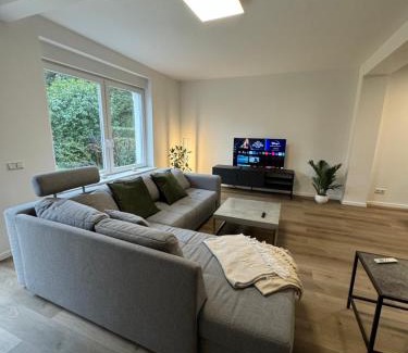 Altenessen-Nord Apartment | Haus mit Garten - Kingbett - WIFI - Parkplatz