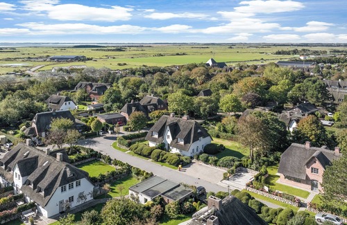 Keitum House | Haus Osterweg - Reetgedecktes Objekt im Ruhigen Südosten von Keitum