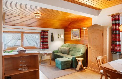 Garmisch-Partenkirchen Apartment | Haus Philomena - Fewo Alpspitze