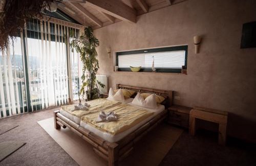 Blossersberg House | Haus Samoa with private terrace, views