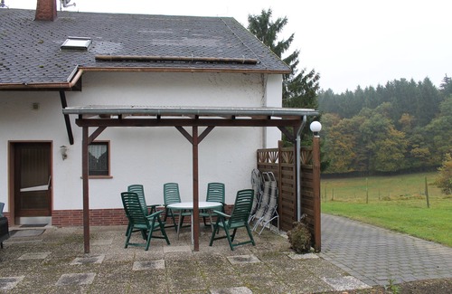 Mullenborn Apartment | *Haus Weitblick*in an idyllically beautiful landscape