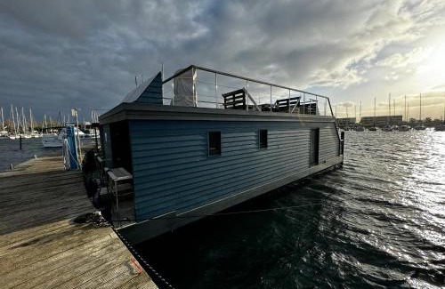 Ostholstein Boat Rental | Hausboot Kaddi`s SunDREAM - Huus & Meer